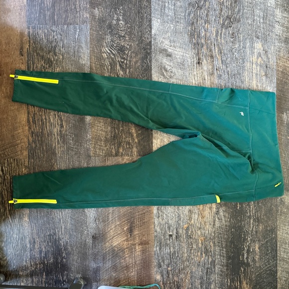 Fabletics | Trinity High-Waisted Utility Legging | Rainforest/Citron | Size XL - Picture 6 of 10